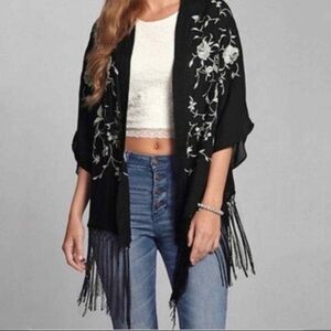 Abercrombie & Fitch Fringe Embroidered Black and White Floral Kimono Western